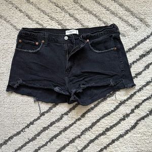 Abercrombie and Fitch 31/12 The Mom Short black denim shorts